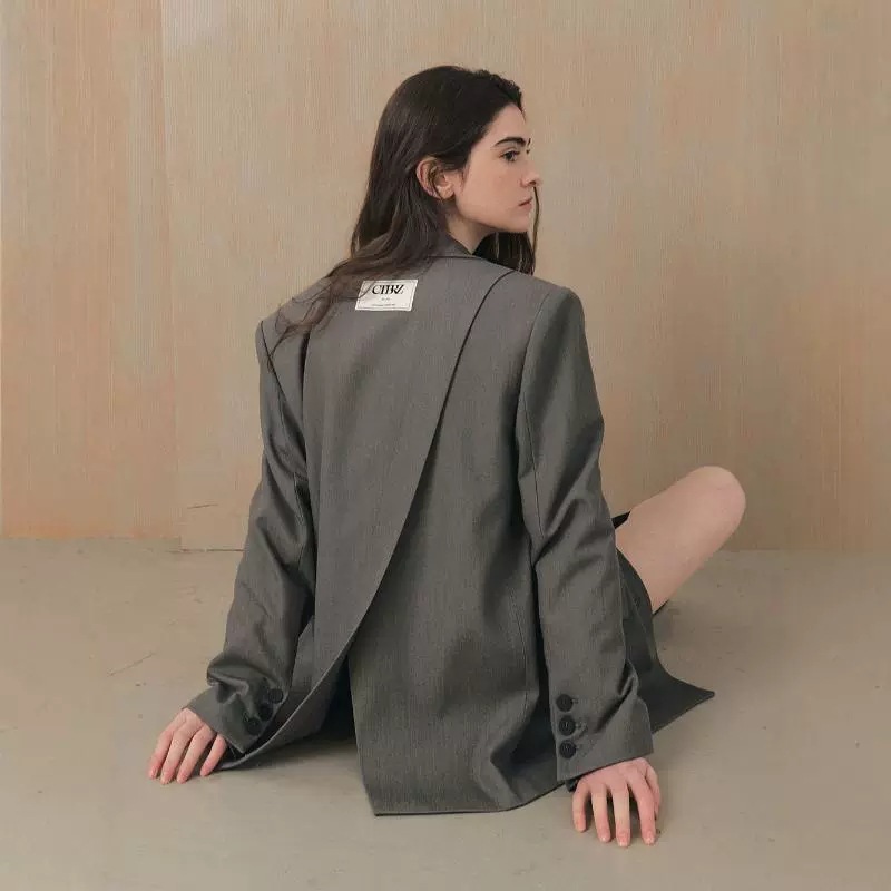 New Korean designer cit*ybre*eze knock-in stick cutout blazer
