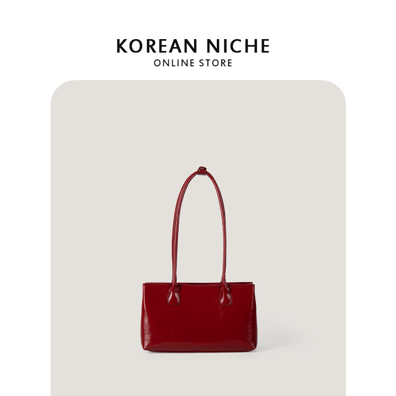 Korean niche design retro fashion underarm bag new solid color versatile patent leather glossy shoulder bag