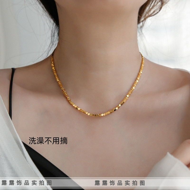 A few silver twelve disco chain flashes light luxury diamond-shaped high-value best friend necklace is not allergic