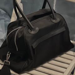 The same cowhide with nylon tarp cloth bag, simple casual commuter handbag, shoulder bag