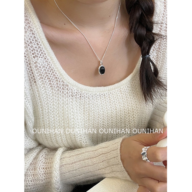 Ouni Korean S925 Sterling Silver Black Agate White Shell Necklace for Women European and American Light Luxury Niche New Chinese Matte Clavicle Chain Trend
