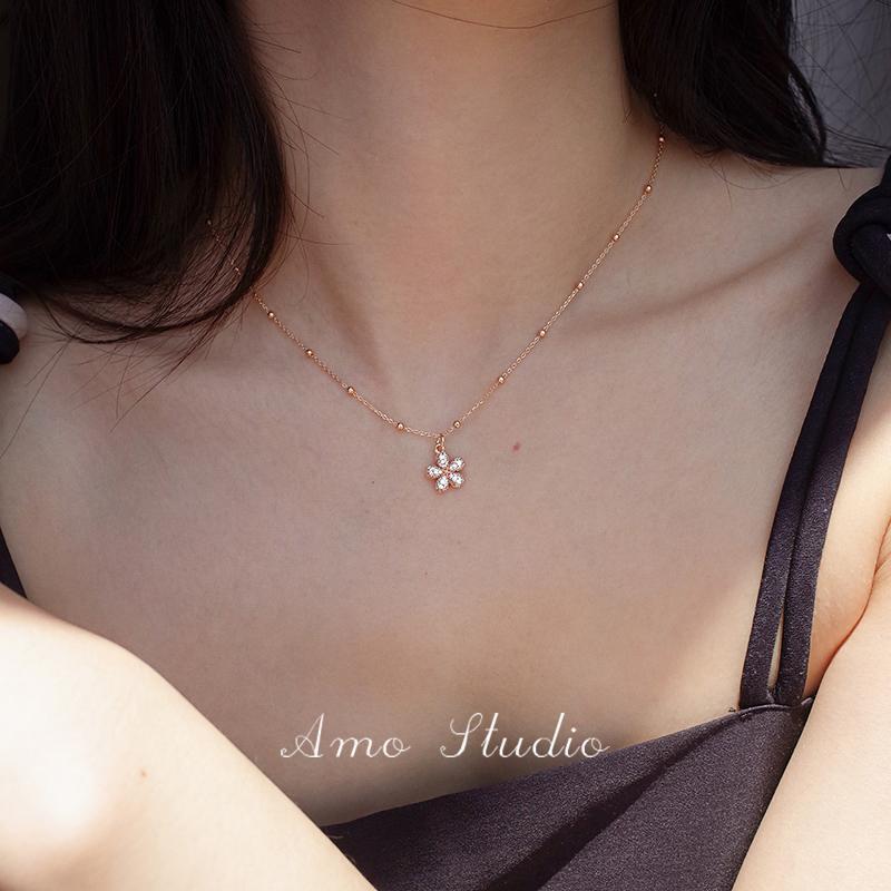 AMO Unknown Flower Name Diamond Flower Necklace for Women Light Luxury High-end Sweet Niche Collarbone Chain 2024 New Spring and Summer
