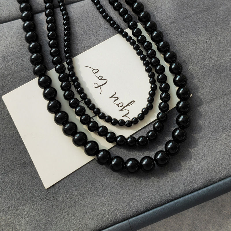 Temperament Korean fashion blogger necklace high-end black beaded retro necklace Niche internet celebrity light luxury accessories