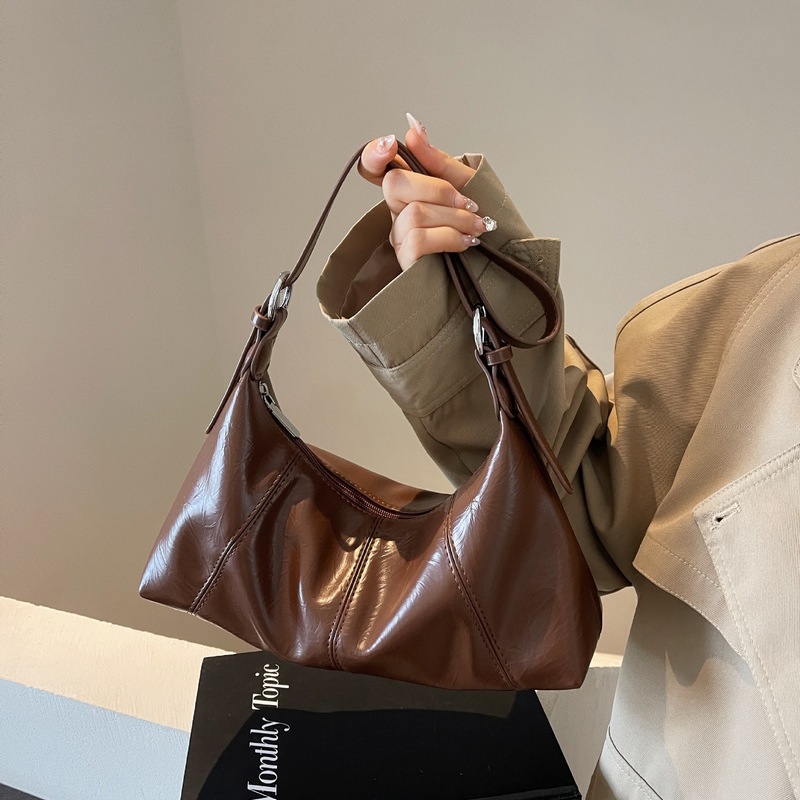 Korean niche croissant bag autumn and winter new style high-end crossbody bag for girls daily commuting underarm bag fashionable and versatile