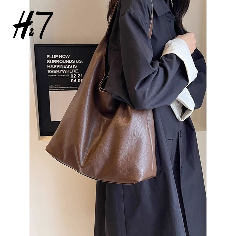 H7 Korean style fashion pleated large capacity bag for women's new autumn and winter commuting tote bag versatile shoulder bag