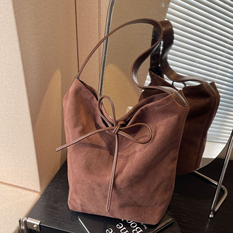 Winter frosted suede bucket bag for women with high-end casual lazy style shoulder bag large bag large capacity tote bag