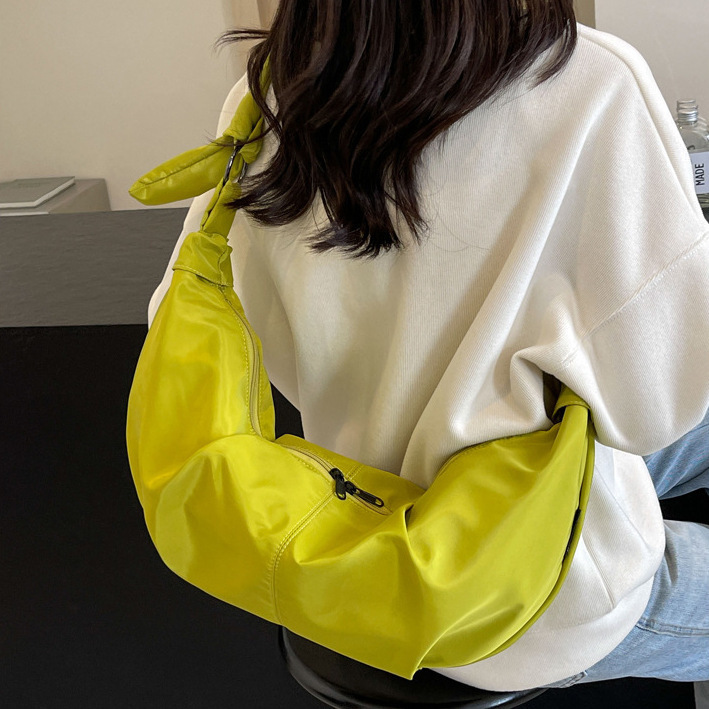 New dumpling bags for women's trendy crossbody bags for men's large capacity work bags for junior high school and high school college students' shoulder bags