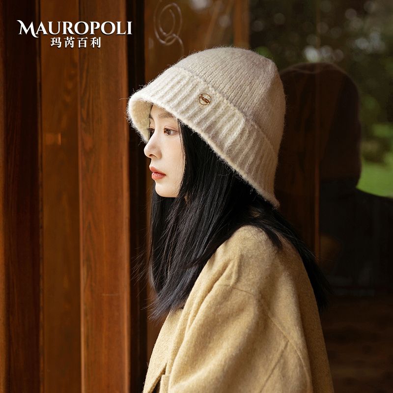 Japanese simple lazy style knitted wool hat for women in autumn and winter new warm pullover hat cold hat showing small face