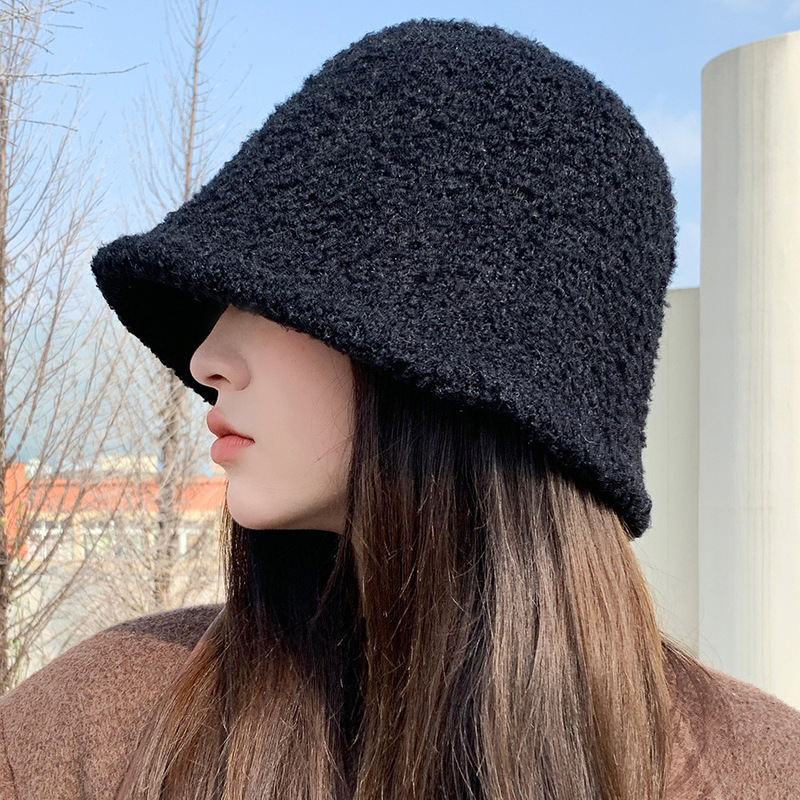 New Japanese lamb wool bucket hat for traveling warmth and ear protection to show face small solid color fashionable dome hat for women
