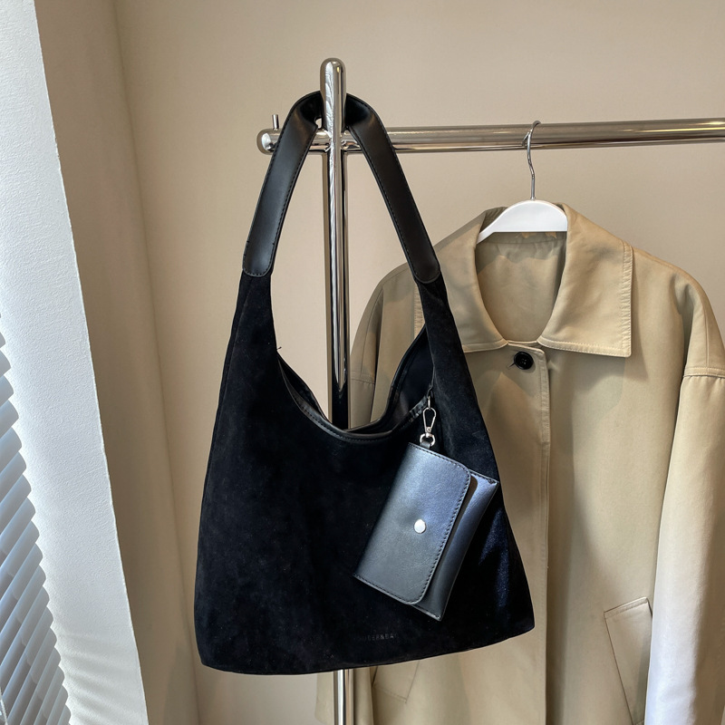 Retro suede bag for women's new autumn and winter fashion women's bags large capacity shoulder bag hot bucket bag