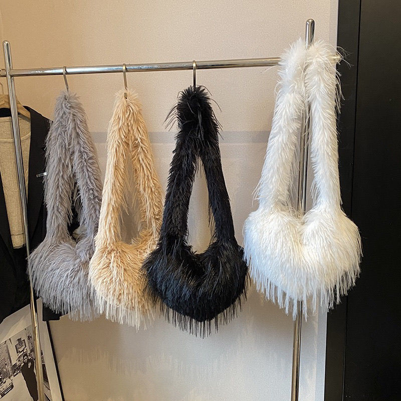 New autumn and winter niche versatile love fur large capacity plush tote shoulder fashion bag sweet