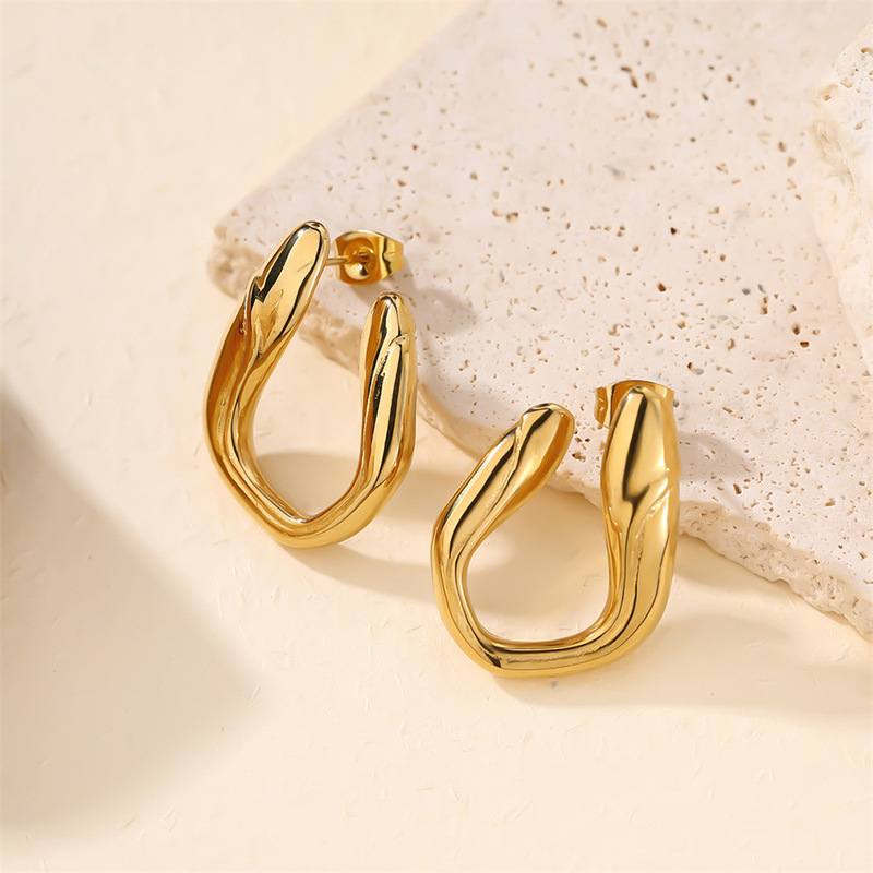 Titanium steel 18k gold jewelry French Ins niche design high-end U-shaped earrings light luxury simple temperament earrings earrings