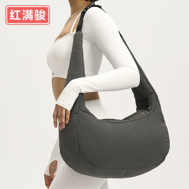Designer solid color nylon clamped cotton large capacity moon bag simple commuting one-shoulder crossbody bag women's sports handbag