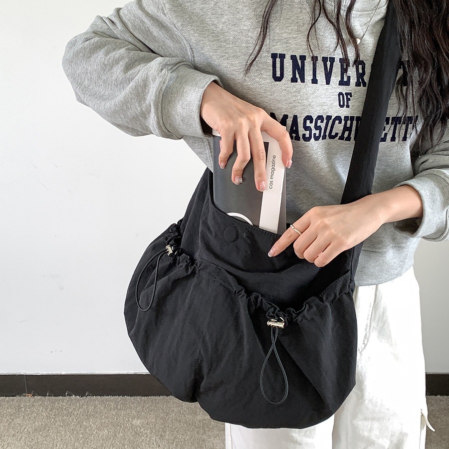 Korean new nylon pleated bag large capacity student crossbody bag girls high-end niche shoulder bag women