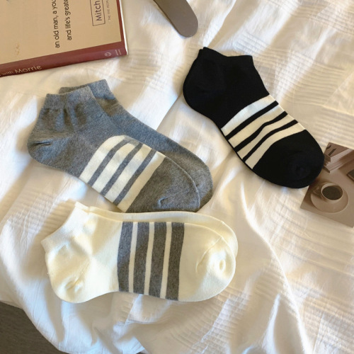 Japanese trendy brand tb four-bar striped boat socks black and white gray AB foot socks men and women low-top shallow mouth pure cotton short socks