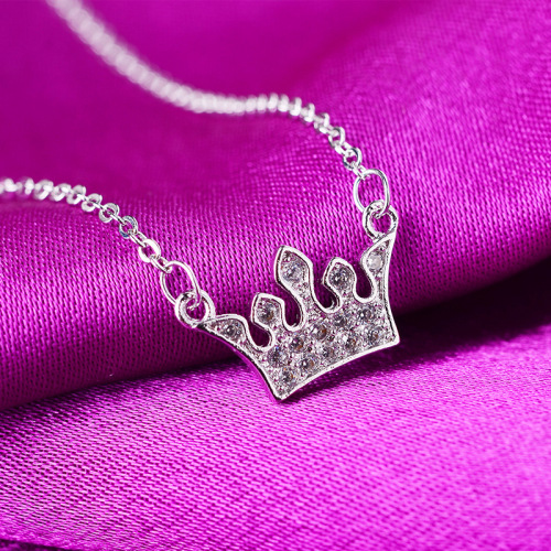 Korean version of the crown micro-inlaid zircon necklace versatile collarbone chain trendy women's Taobao hot-selling jewelry manufacturer direct sales