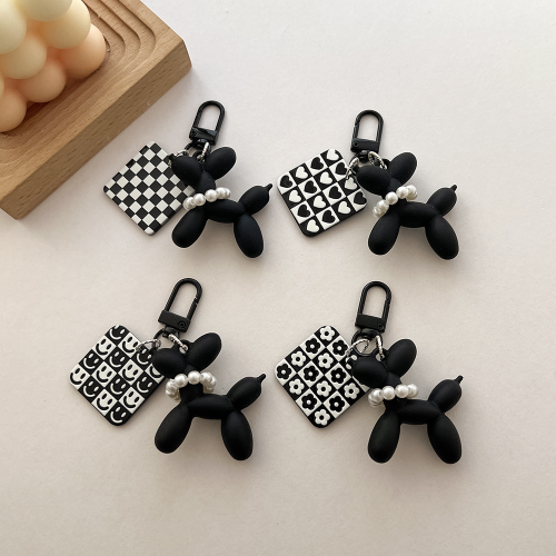 High-end dark style balloon dog ins keychain pendant couple personalized checkerboard key chain women's bag pendant