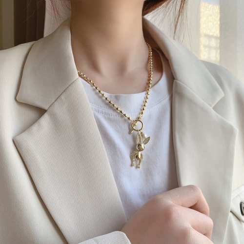 The rabbit necklace that can move in the Dongdaemun South Korea, Japan and Korea short versatile necklace sweater, wearing clavicle chain