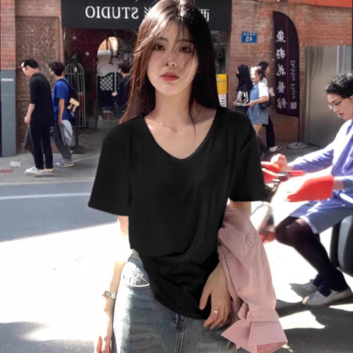 Solid color V-neck straight shoulder loose versatile slim short-sleeved women's new hot summer wear age-reducing casual T-shirt top
