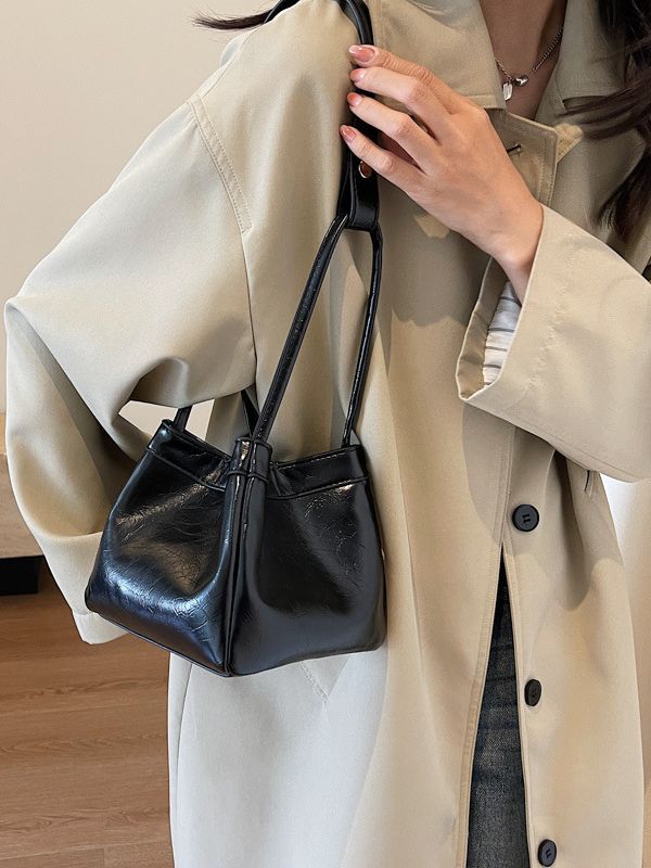 2024 new high-end style birthday gift for women's bags, fashionable and versatile trendy one-shoulder hand bucket bags