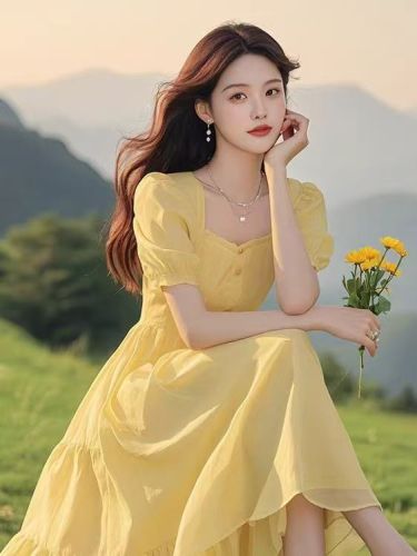 French temperament yellow bubble dress for summer slimming new square collar long skirt