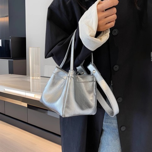 New high-end style birthday gift for women's bags, fashionable and versatile trendy one-shoulder hand bucket bags