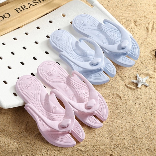 Folding slippers summer travel portable swimming beach beach disposable flip flops hotel travel slippers