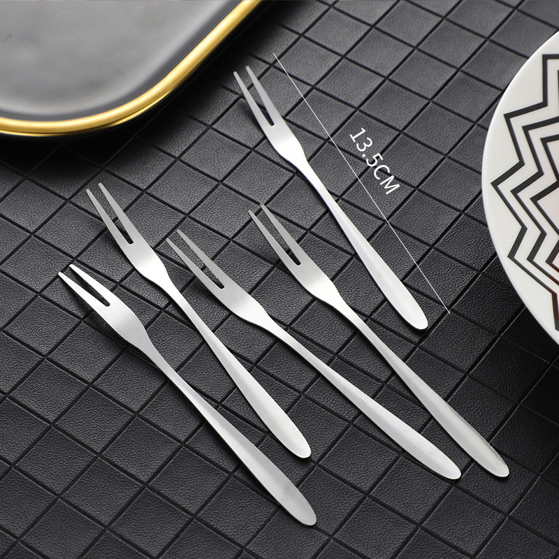 Western-style stainless steel creative fruit fork ice cream fork small fork cake stainless steel fork fruit skewer wholesale