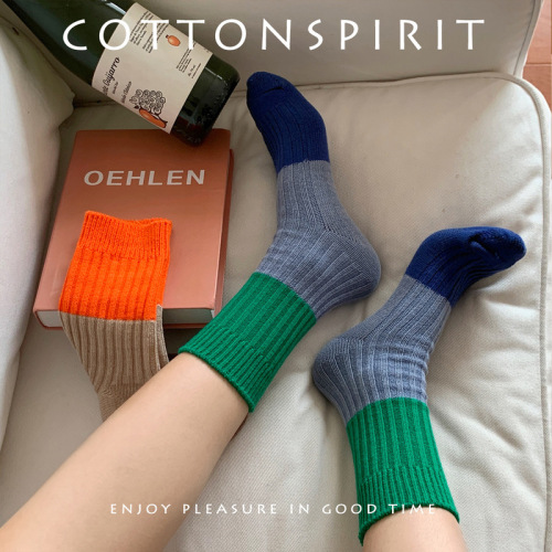 Japanese-style mixed color contrasting color thick line mid-tube socks female couple ins trendy retro internet celebrity sports versatile pile socks