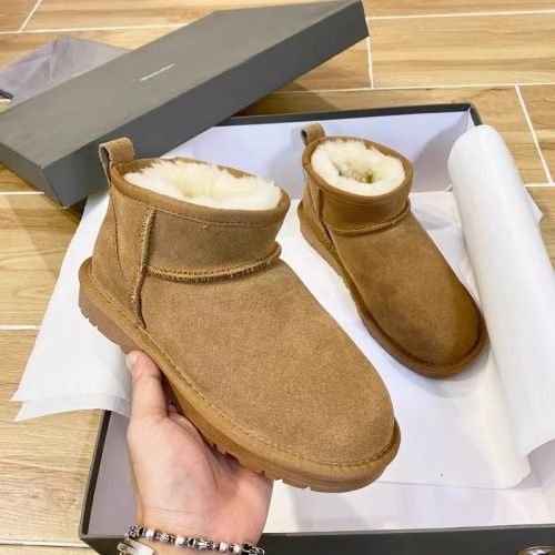 Thick-soled snow boots for women, fur and leather integrated, 2024 new style, similar to Zhou Dongyu's model, short-cuffed winter boots with fleece lining and thickened cotton shoes