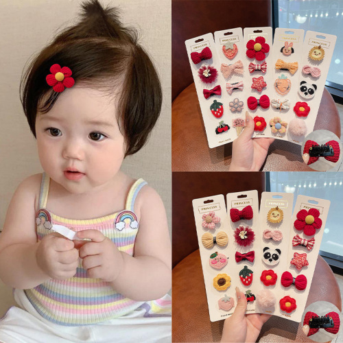 Cute baby hair clips for baby girls that do not hurt the hair clips. Baby hair clips with small hair volume and hair clips for children.