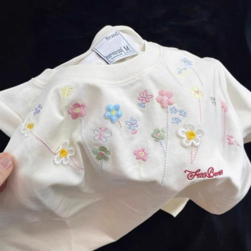 2025 summer new slim fit slim embroidered three-dimensional flower round neck short-sleeved top