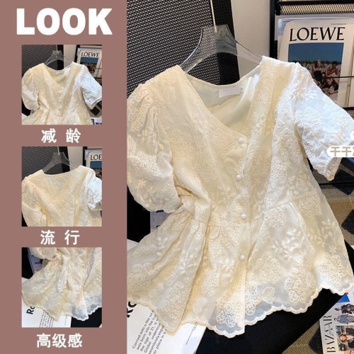 Design-sensory embroidery jacquard craft puff sleeve French design V-neck waist-hugging fashionable loose short-sleeved lace shirt