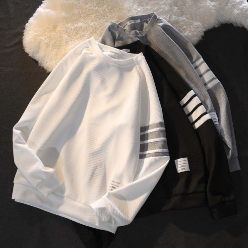 Men's gray crew neck t-shirt with waffle pattern, loose fit, suitable for spring and autumn, partner outerwear, trendy