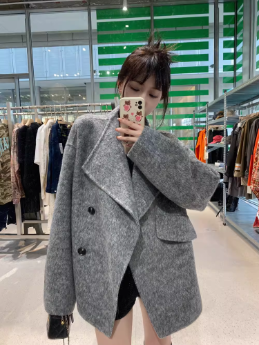 Gray Dragon and Phoenix Wool Coat for Women, Medium-Long Length, Autumn/Winter 2025 New Arrival Korean Style Premium Loose Wool Outerwear