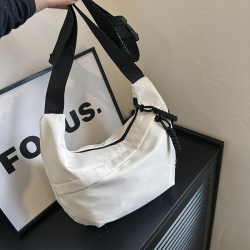 Fashion Commute Large Capacity Shoulder Crossbody Bag for Women 2025 New Casual Fashion Tote Bag Korean Style Underarm Bag