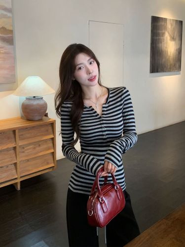 [40-Count Cool Silk Digital] Contrast-Color Striped Long-Sleeve T-Shirt for Women | Autumn, Slim-Fit, Defined Waistline, Perfect as a Layering Base Top