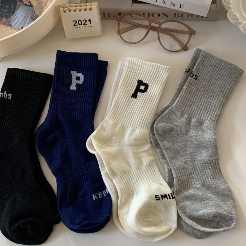 P letter socks for women in spring and autumn Korean couple mid-tube socks wear ins trendy Korean internet celebrity high-tube sports stockings