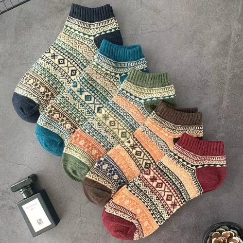 Socks men's short socks thickened retro style men's socks boat socks sweat-absorbing and odor-proof four seasons ethnic style low waist short socks