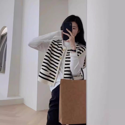 Black and white small fragrant style striped sleeveless knitted vest jacket for women spring and autumn cardigan outer sweater vest vest top