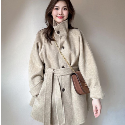 Fashionable Wool Coat for Women, Short Style, Small Frame, New for 2025 Autumn and Winter, High-End Collar Wool Coat