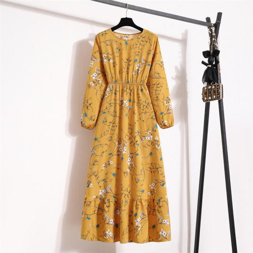 Floral chiffon long dress for women, spring outfit with long sleeves and round neck, base layer dress with waist-cinching for a slimming effect, full-length evening dress
