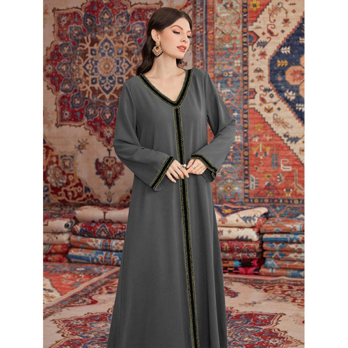2025 Trendy Arabic-style Women's V-neck Dress | Loose-Fitting, Fashionable Embroidered Long Gown