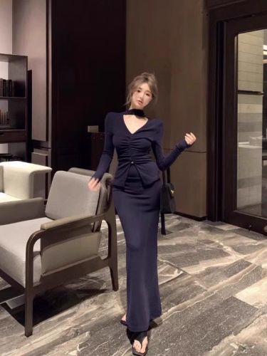 French Fall Sexy Set Dress for Women 2025 New Slimming and Body-Concealing Green High-Waisted Bustier Skirt Two-Piece Set