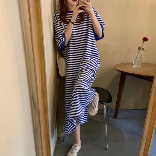 The design is salty or sweet, black and white striped dress for women 2026 summer fat mm women's large size loose T-shirt skirt