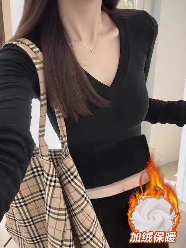 [DeRong Composite Silver Fox Fleece 420g] Korean-style V-neck long-sleeved T-shirt for women—slim-fit, figure-flattering inner layer with fleece lining.