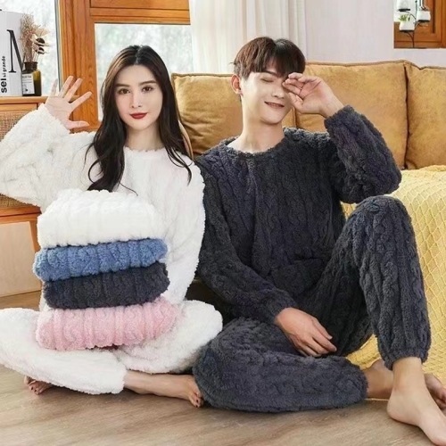 Winter coral velvet pajamas for women, plus velvet and thickened flannel long-sleeved home clothes, loose, warm and comfortable velvet suit