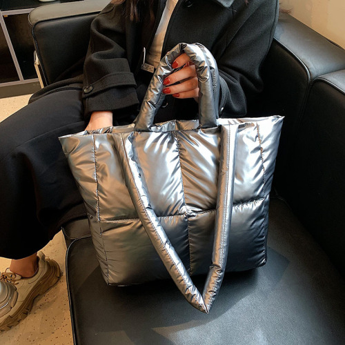 High-end bag for women, new large-capacity fashionable autumn and winter shoulder padded bag, down commuter tote bag for women