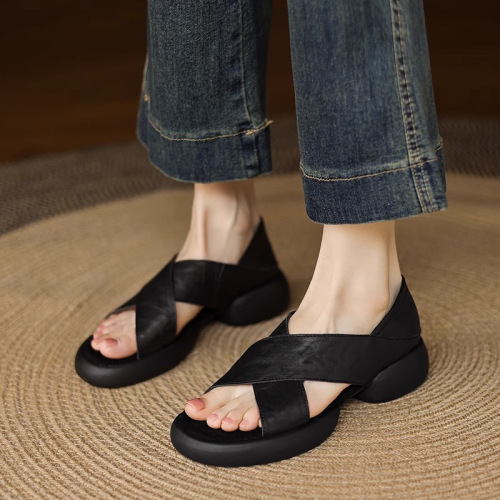 Roman versatile sandals for women 2025 summer new casual versatile sandals large size women's soft bottom flat sandals