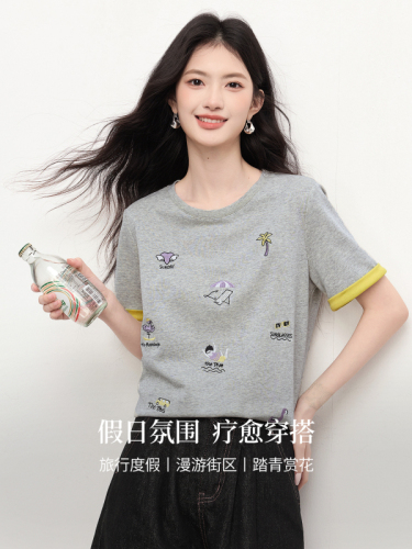 Xi World holiday style embroidery contrasting color short-sleeved T-shirt women's 2026 summer new style design T-shirt short top
